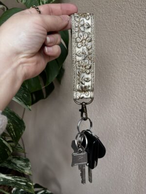 Vintage sleutelhanger Flora in light green