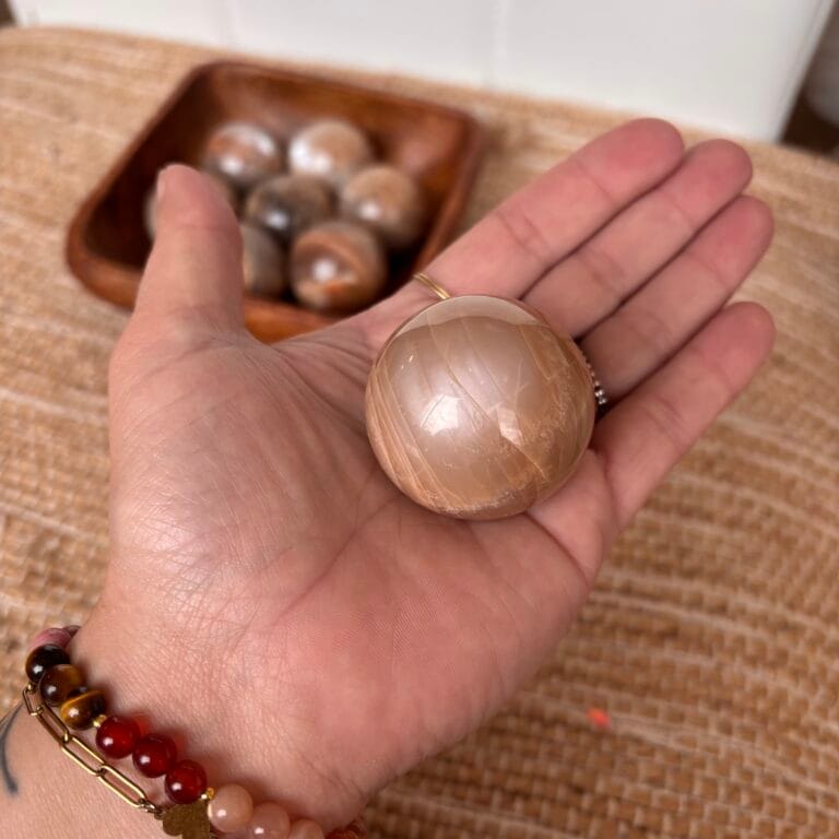 Roze maansteen bol 4 cm