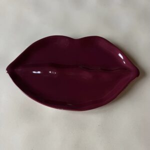 Lip plate Burgundy