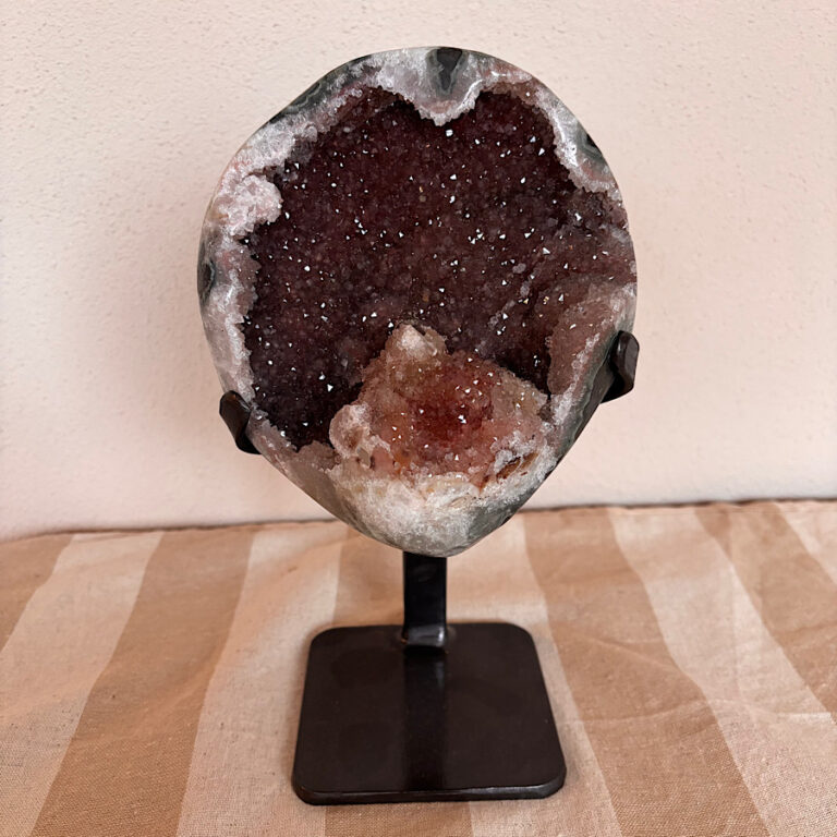 Amethist op standaard