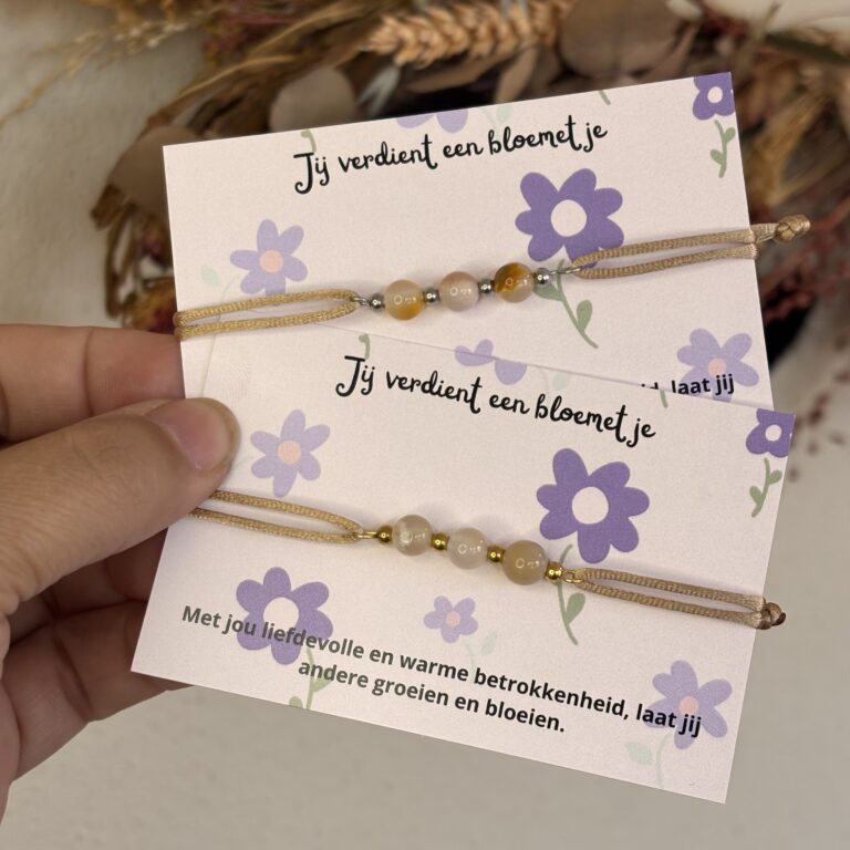Lichtpuntjes om je pols | Jij verdient een bloemetje