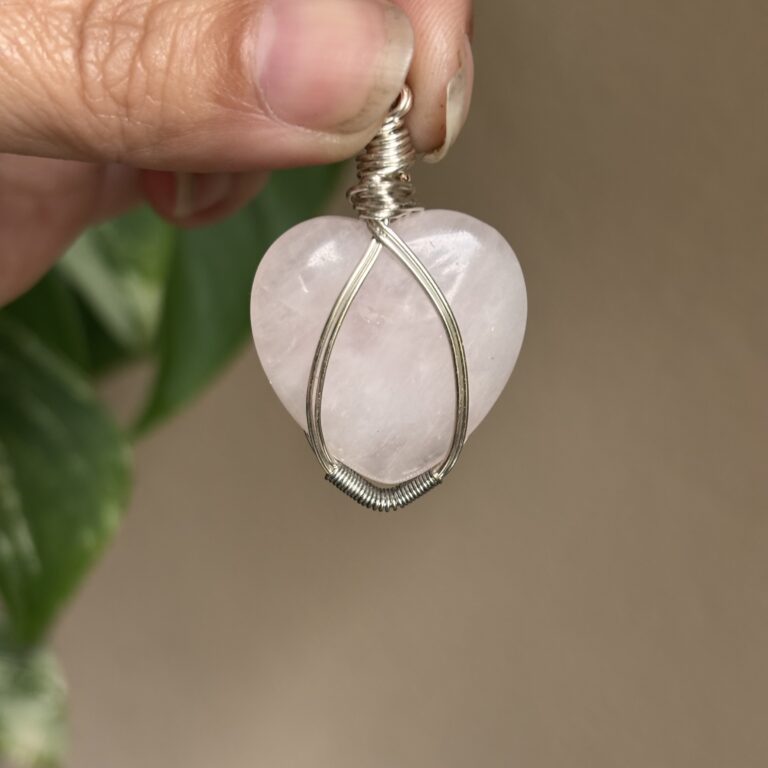 Rozenkwarts edelsteen hanger (hartvorm)