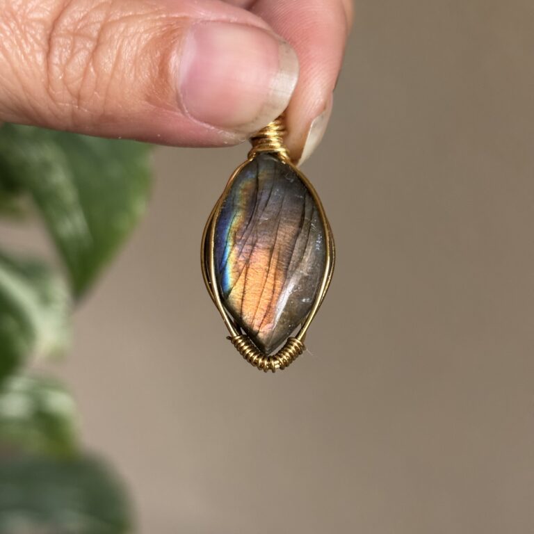 Labradoriet edelsteen hanger 2