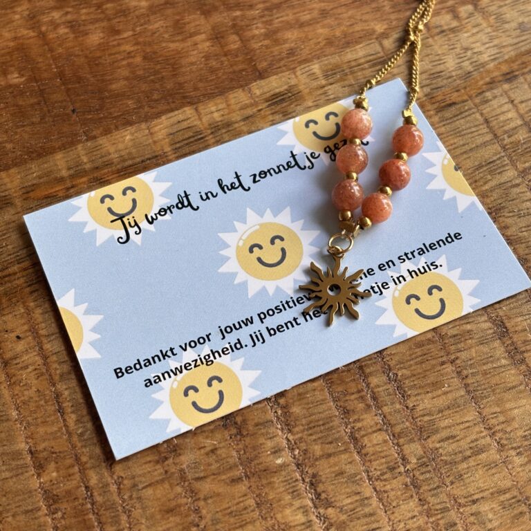Lichtpuntjes om je hals | Jij wordt in het zonnetje gezet