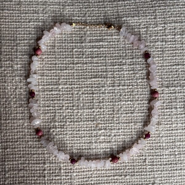 Edelsteen ketting rozenkwarts